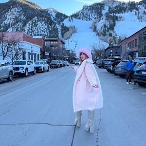 Meet your Posher, Tama